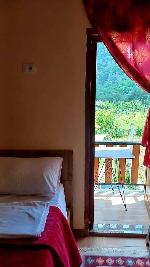 Guest House Shtepiza Theth